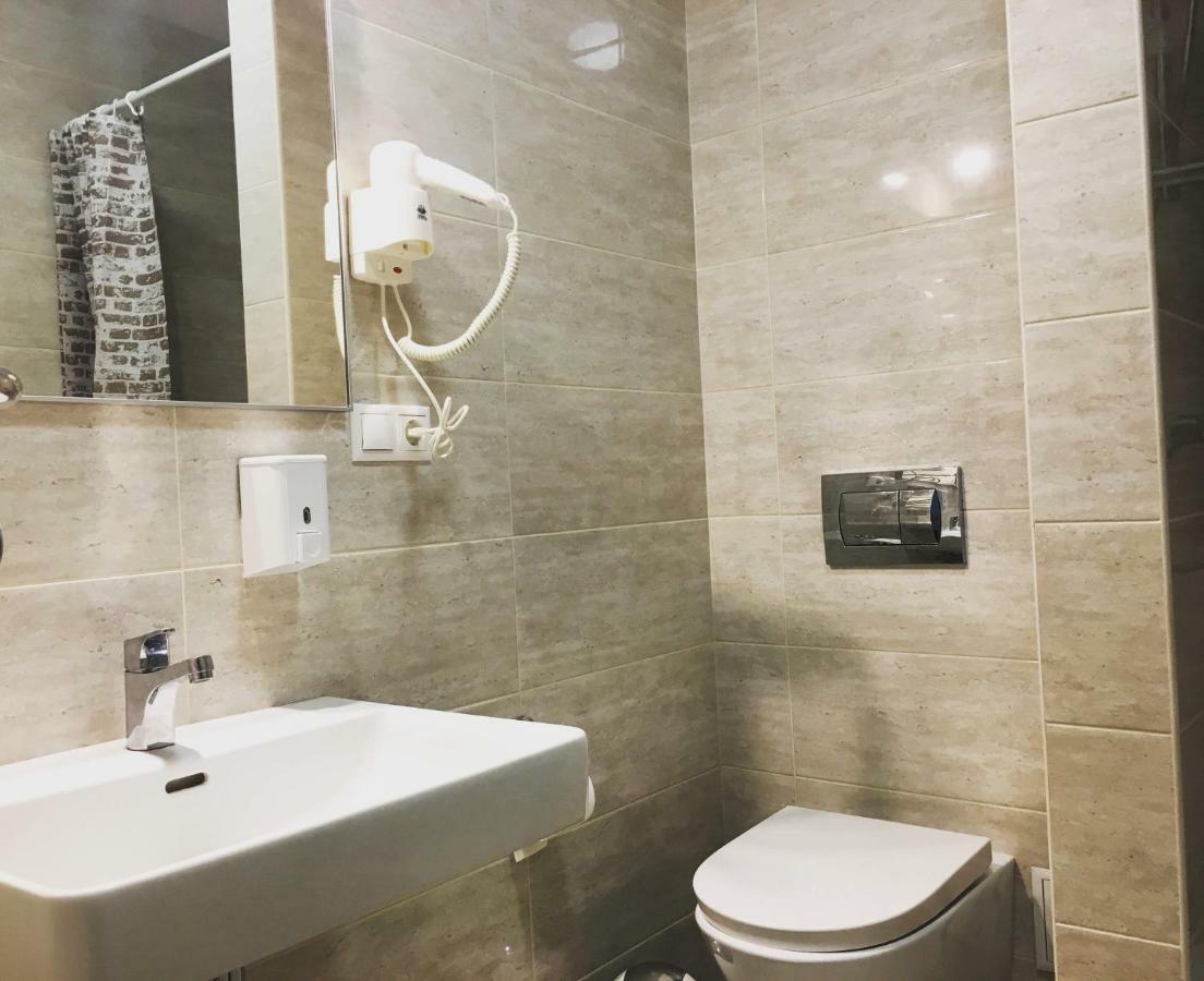 Rioro Hotel Мирхород Екстериор снимка