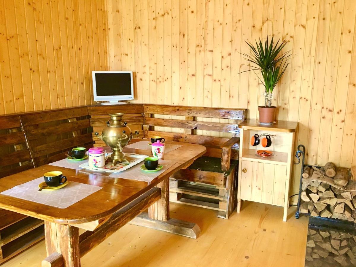 Rioro Hotel Мирхород Екстериор снимка